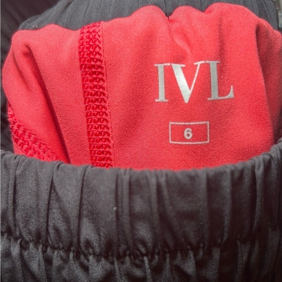 IVL Collective Women Race Pace Athletic Shorts- Black/ Size 6 - Picture 6 of 6